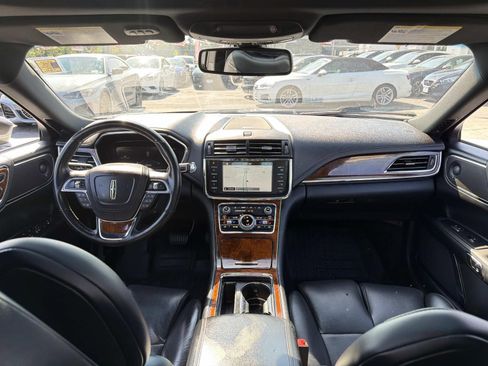 Used 2018 Lincoln Continental Reserve AWD/4WD image 22