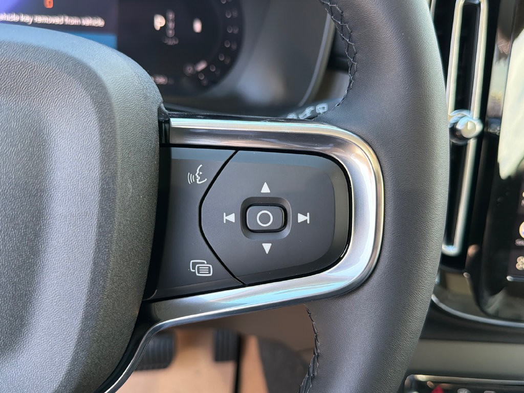 New 2026 Volvo XC40 B5 Core w/ Protection Package Premier AWD/4WD image 14