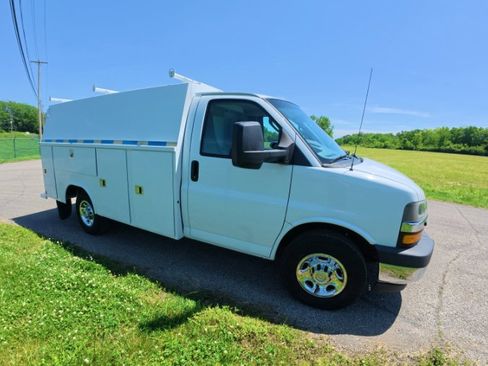 Used 2020 Chevrolet Express 3500 w/ Power Convenience Package RWD image 23