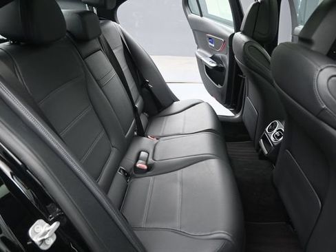 Used 2025 Mercedes-Benz C 300 Sedan image 14