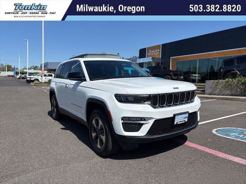 Certified 2023 Jeep Grand Cherokee 4WD 4xe w/ Luxury Tech Group II image 1