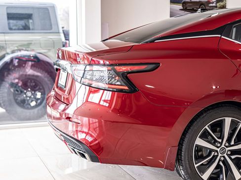 Used 2023 Nissan Maxima SL FWD image 12