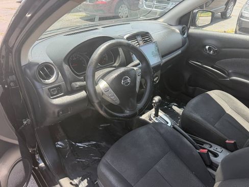 Used 2016 Nissan Versa SV FWD image 14