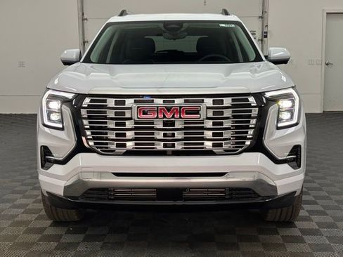 New 2026 GMC Terrain Denali w/ LPO, Floor Liner Package image 15