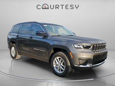 New 2025 Jeep Grand Cherokee L Laredo w/ Luxury Tech Group I RWD image 5