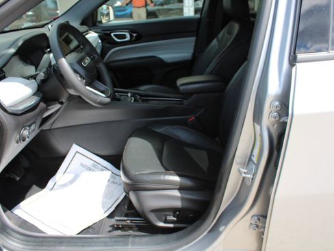 Used 2023 Jeep Compass Limited AWD/4WD image 12