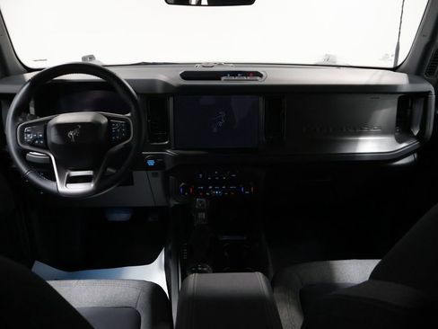 Used 2025 Ford Bronco Big Bend image 14