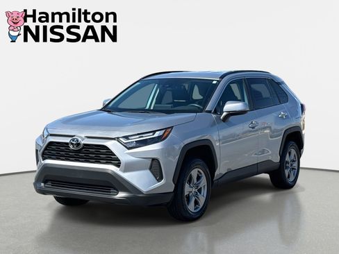 Used 2025 Toyota RAV4 XLE image 5