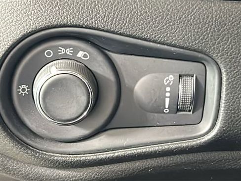 Used 2021 Jeep Renegade Sport AWD/4WD image 20