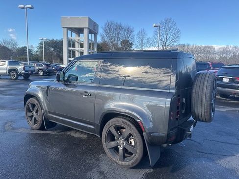 Used 2023 Land Rover Defender 90 X-Dynamic SE image 6