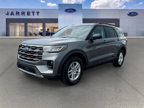 New 2026 Ford Explorer Active w/ Active Comfort Package RWD image 3