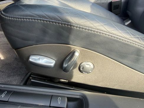 Used 2006 Porsche 911 Carrera 4 image 23