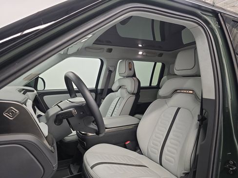 Used 2024 Rivian R1S Adventure AWD/4WD image 20