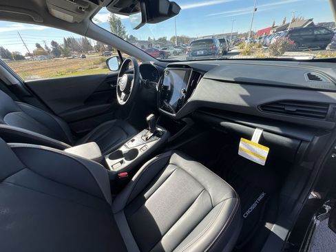 Certified 2025 Subaru Crosstrek 2.5i Limited w/ Crosstrek Mirror Package image 27