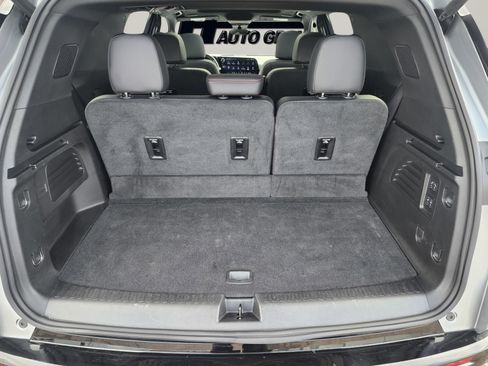 Used 2025 Chevrolet Traverse RS AWD/4WD image 30