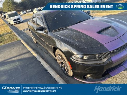 Used 2022 Dodge Charger R/T w/ Blacktop Package image 1