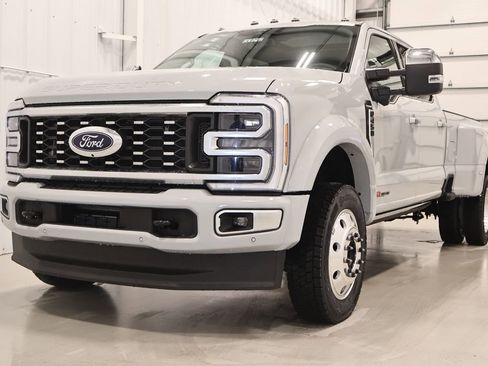New 2026 Ford F450 Platinum image 5