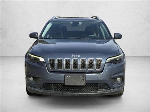 Used 2020 Jeep Cherokee Latitude Plus image 2