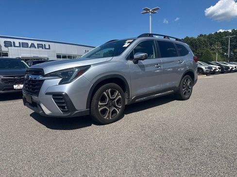 Used 2023 Subaru Ascent Limited w/ Technology Package AWD/4WD image 2
