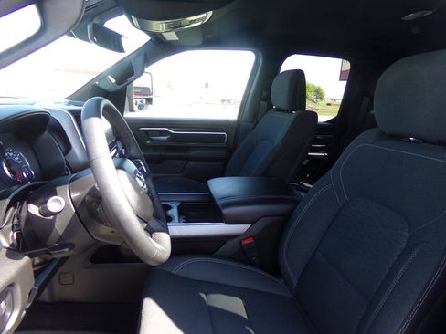 Used 2025 RAM 1500 Big Horn AWD/4WD image 31