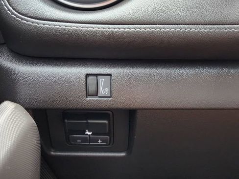 Used 2024 Chevrolet Colorado LT w/ LT Convenience Package II AWD/4WD image 24