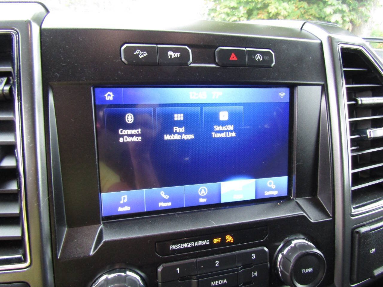 Used 2019 Ford F150 XLT w/ Equipment Group 302A Luxury AWD/4WD image 16