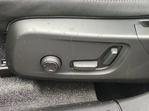 New 2026 Volvo XC40 B5 Plus w/ Protection Package Premier image 10