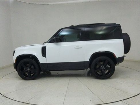 Used 2025 Land Rover Defender 90 X-Dynamic SE image 64