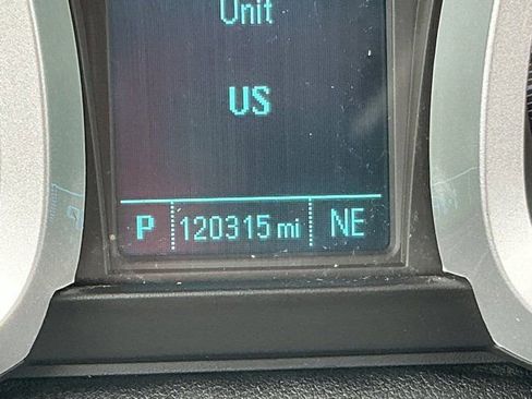 Used 2017 Chevrolet Equinox LT w/ Convenience Package FWD image 30