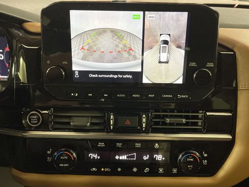 Used 2023 Nissan Pathfinder Platinum w/ Cargo Package image 26