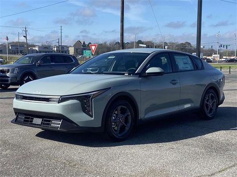 New 2026 Kia K4 LXS image 5