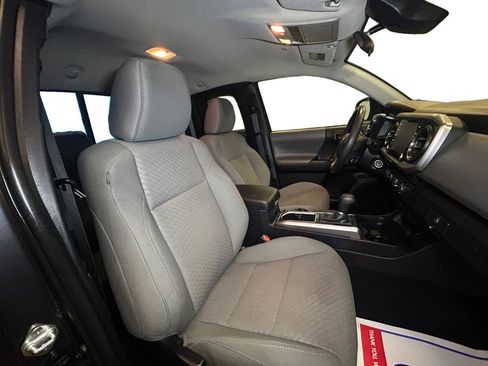 Used 2022 Toyota Tacoma SR5 w/ SR5 Appearance Package (SM) image 13