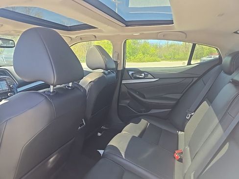 Used 2017 Nissan Maxima 3.5 SL FWD image 6