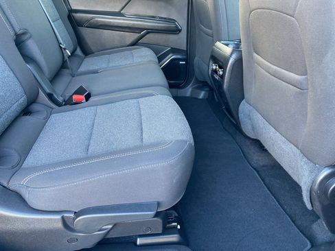 Used 2025 GMC Acadia Elevation image 22