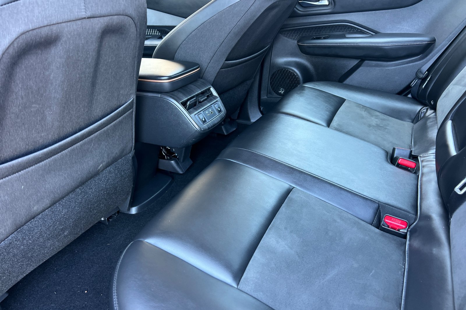 Certified 2023 Nissan Ariya FWD image 13