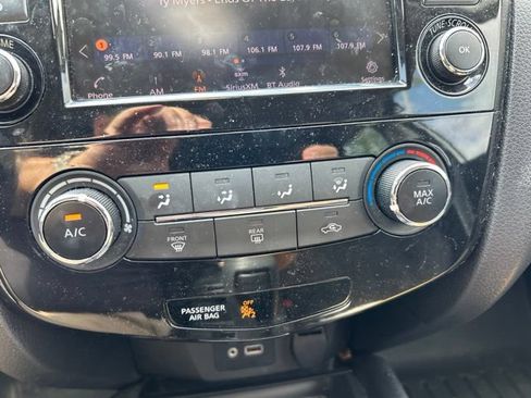 Used 2019 Nissan Rogue Sport S w/ Appearance Package FWD image 14
