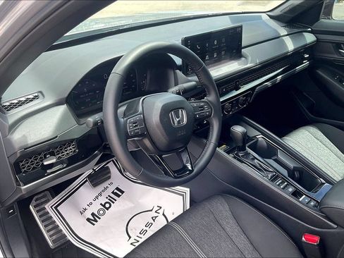 Used 2025 Honda Accord Sport image 14