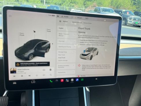 Used 2021 Tesla Model Y Long Range AWD/4WD image 24