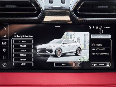 Used 2025 Lamborghini Urus Performante AWD/4WD image 74