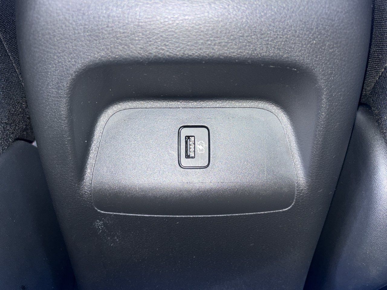 Certified 2025 Nissan Sentra SR FWD image 28