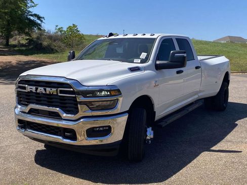 New 2026 RAM 3500 Tradesman image 33