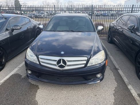 Used 2009 Mercedes-Benz C 300 Sedan image 2