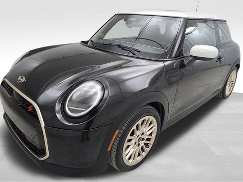 Certified 2025 MINI Cooper S image 5