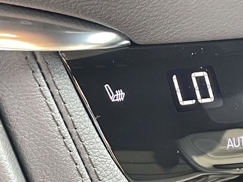 New 2025 Cadillac XT5 Luxury w/ LPO, Floor Liner Package image 4