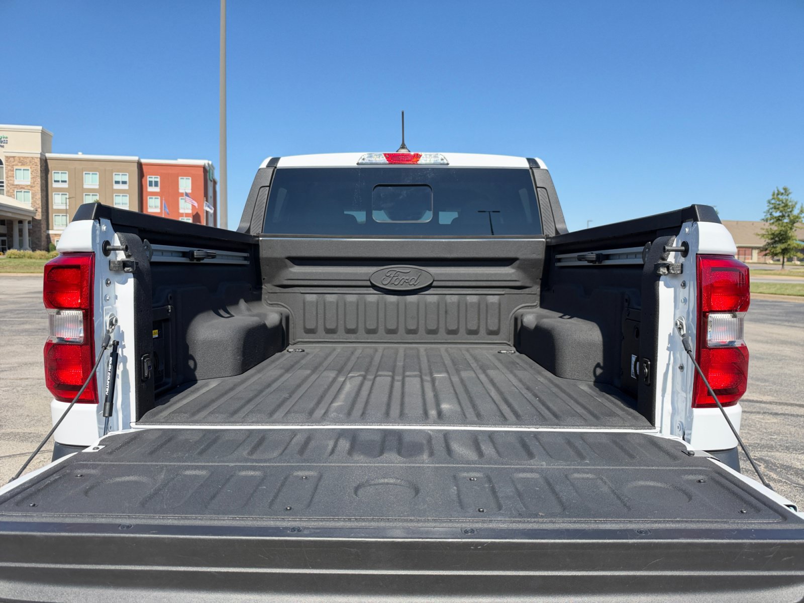 Used 2025 Ford Maverick Tremor AWD/4WD image 17