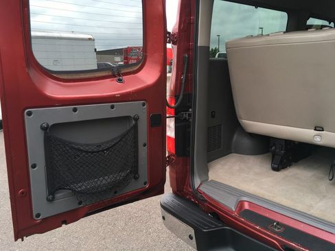 Used 2018 Nissan NV 3500 SL RWD image 27