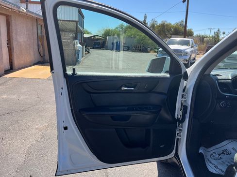 Used 2016 Chevrolet Traverse LT FWD image 26