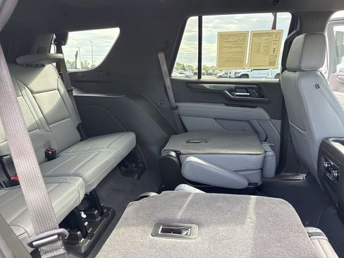 Certified 2025 GMC Yukon Elevation RWD image 34