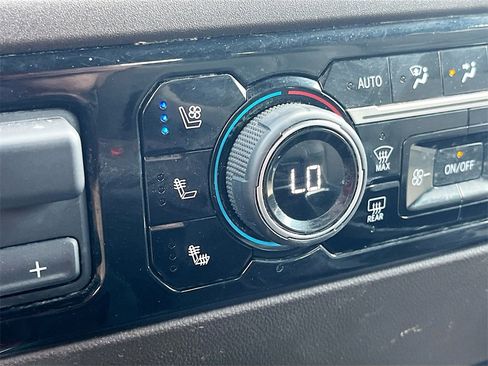 Used 2024 Chevrolet Silverado 1500 LTZ image 21