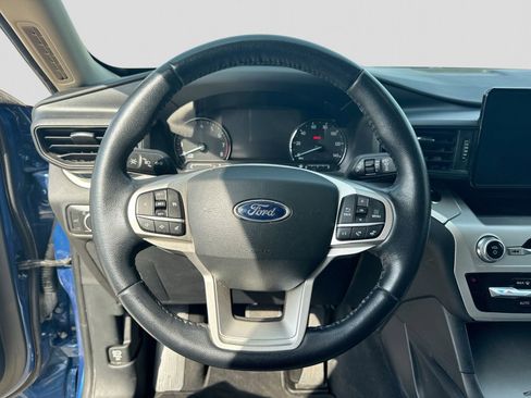 Used 2022 Ford Explorer XLT w/ Class IV Trailer Tow Package AWD/4WD image 26